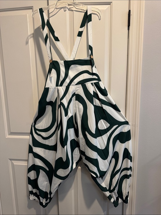 SHEIN Pants - SHEIN Green and White Abstract Print Harem Jumpsuit